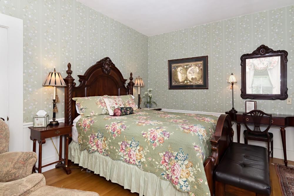 Duke Room interior